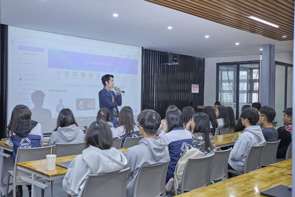 Thiết kế đam mê cùng các bạn học sinh THPT Lương Thế Vinh