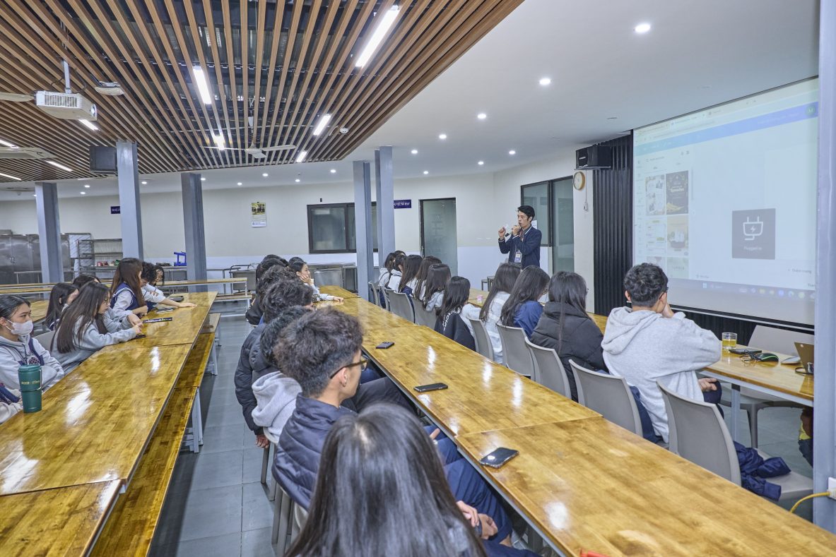 Thiết kế đam mê cùng các bạn học sinh THPT Lương Thế Vinh