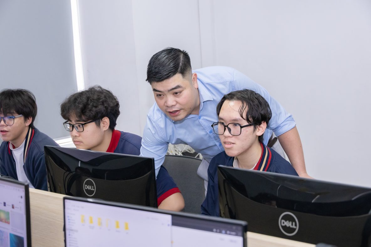 Arena Multimedia “thắp lửa” Sáng tạo tại trường THPT Đoàn Thị Điểm