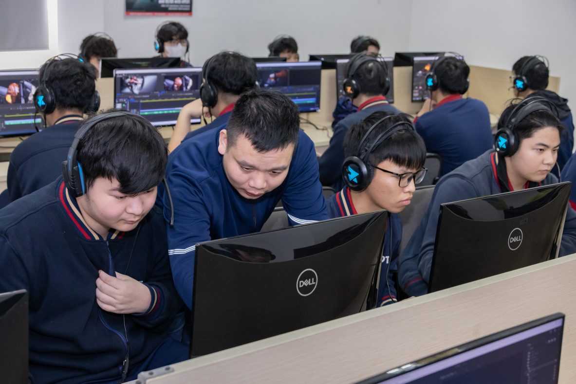 Arena Multimedia “thắp lửa” Sáng tạo tại trường THPT Đoàn Thị Điểm