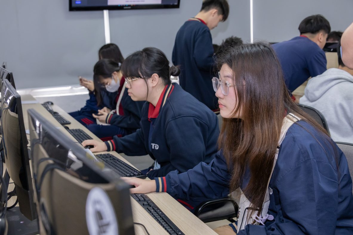 Arena Multimedia “thắp lửa” Sáng tạo tại trường THPT Đoàn Thị Điểm